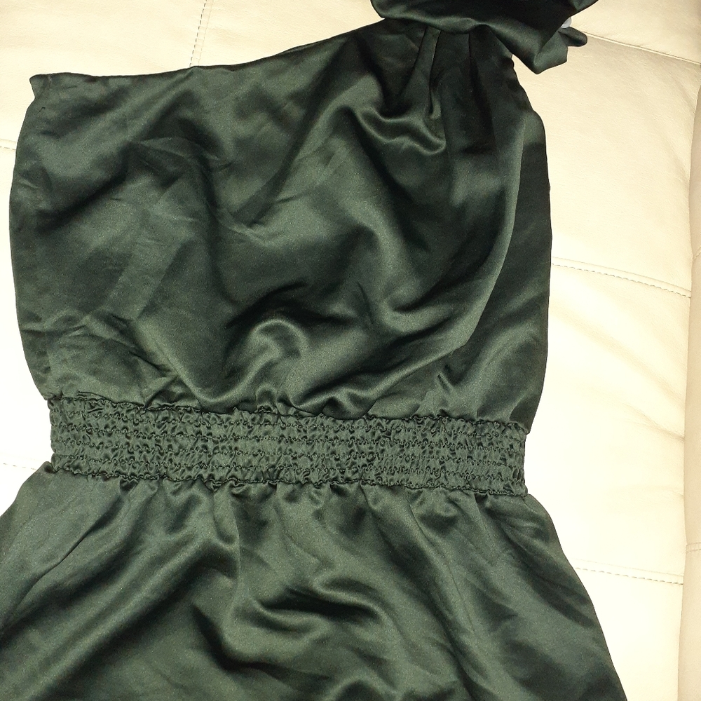 Charlotte Russe Green One Sided Sleeve Small Too